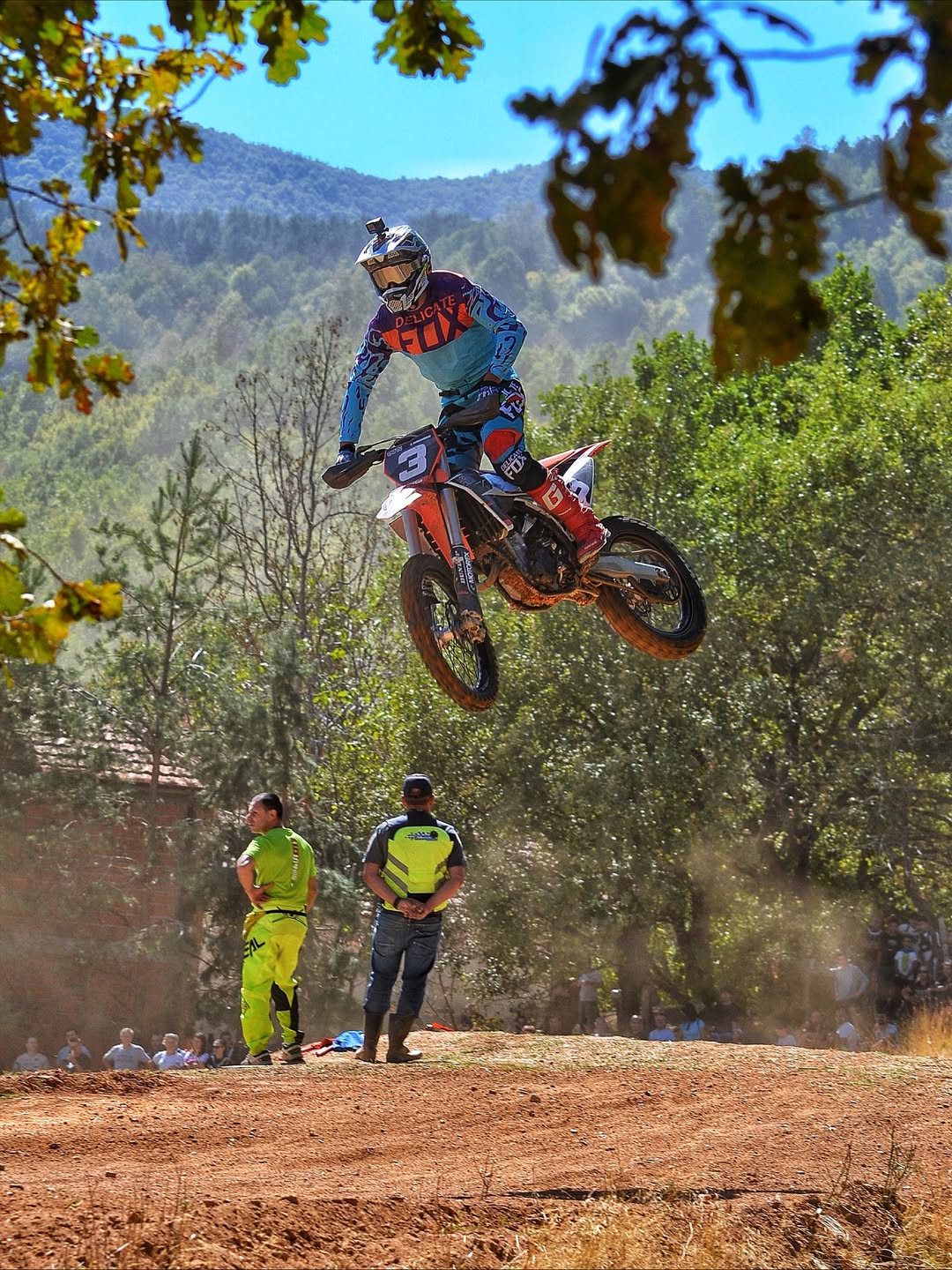 High speed racing over crest